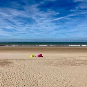 Appartement Luxestudio - Zeezicht - Groot Terras - Zwembad, Oostende